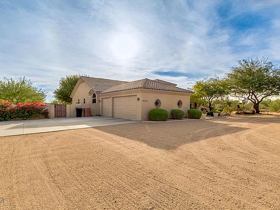 3rd image of 8245 E Camino Adele