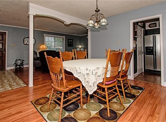 5th image of 3106 Berkshire Dr
