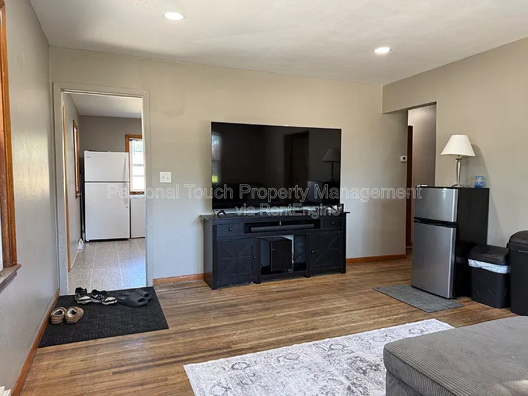 413 22nd St S — Photo 5
