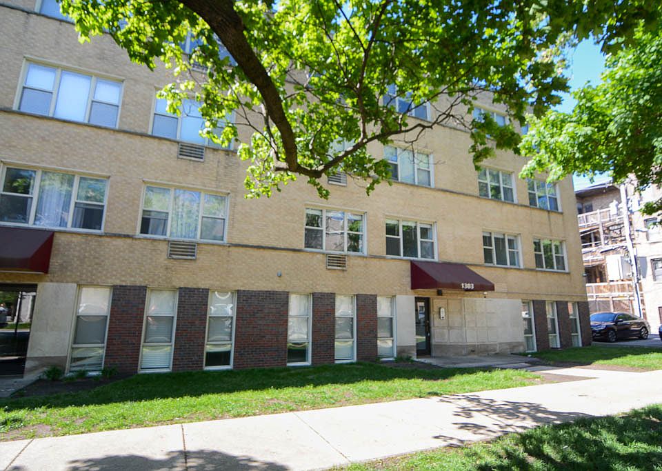 1st image of 1301 W Estes Ave #W5