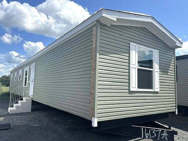 1st image of 115 Dutch Drive