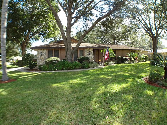 2nd image of 2321 Westwood Dr