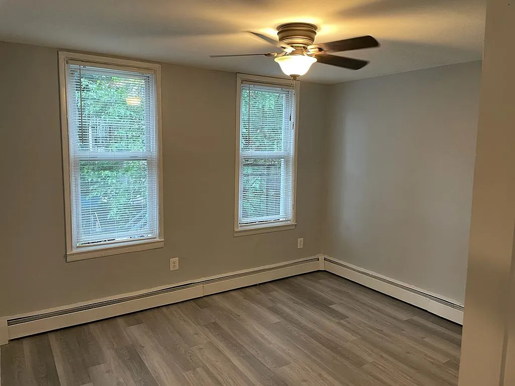2 bed, $1,895 — Photo 4