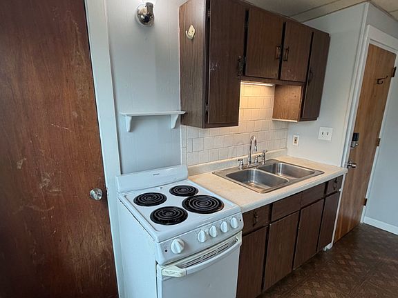 2nd image of 33 Berkley St APT 3