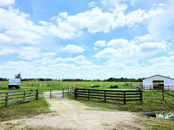 816 Raccoon Bend Rd, Bellville, TX 77418