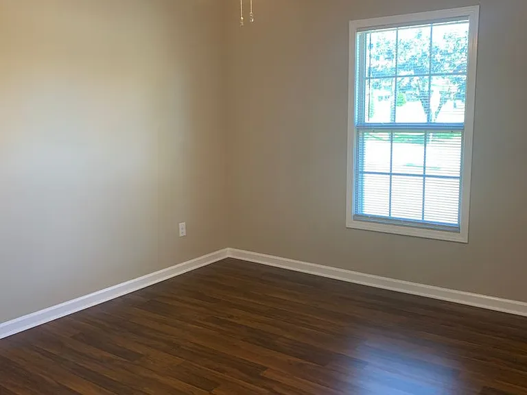 379 Hendrixson Dr — Photo 17