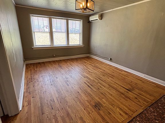 2nd image of 2611 E 15th St #106