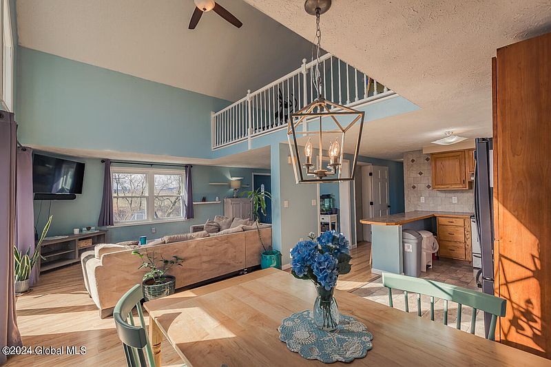 5th image of 889 Fort Hunter Road