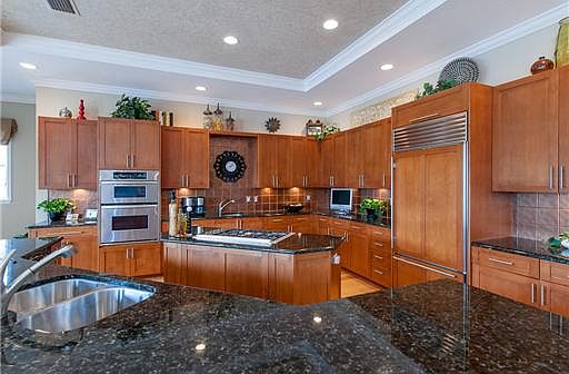 3rd image of 1272 Cordova Blvd NE