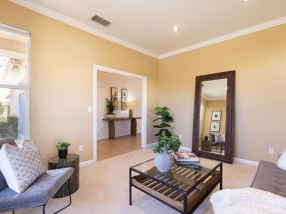4th image of 87 Summerbrooke Circle