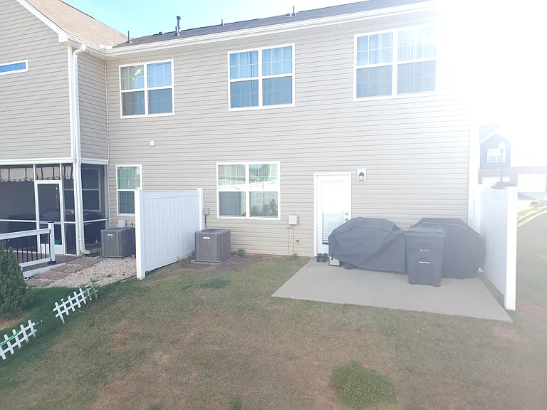 440 Bee Cove Way — Photo 15