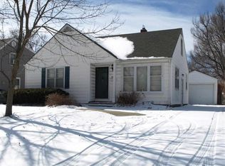 1929 SW Arnold Ave, Topeka, KS 66604