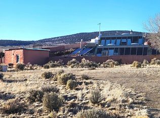 1 N Lemuria Rd, Tres Piedras, NM 87577