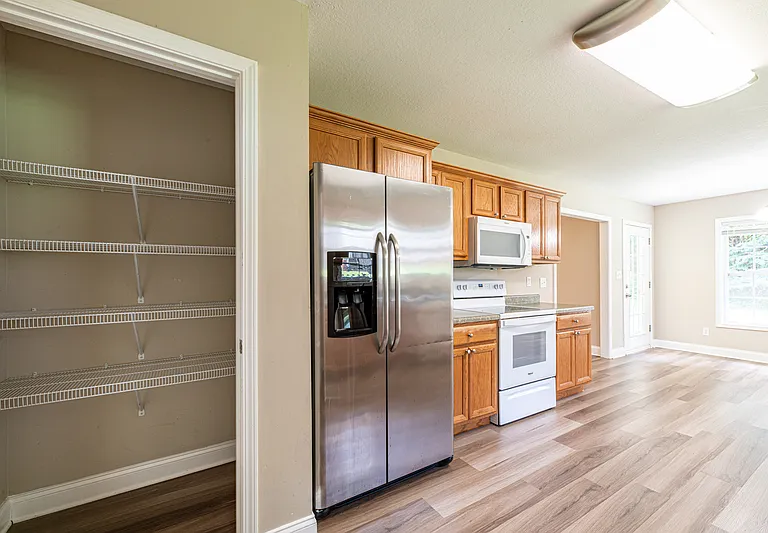 637 Marston Ln #1 — Photo 13