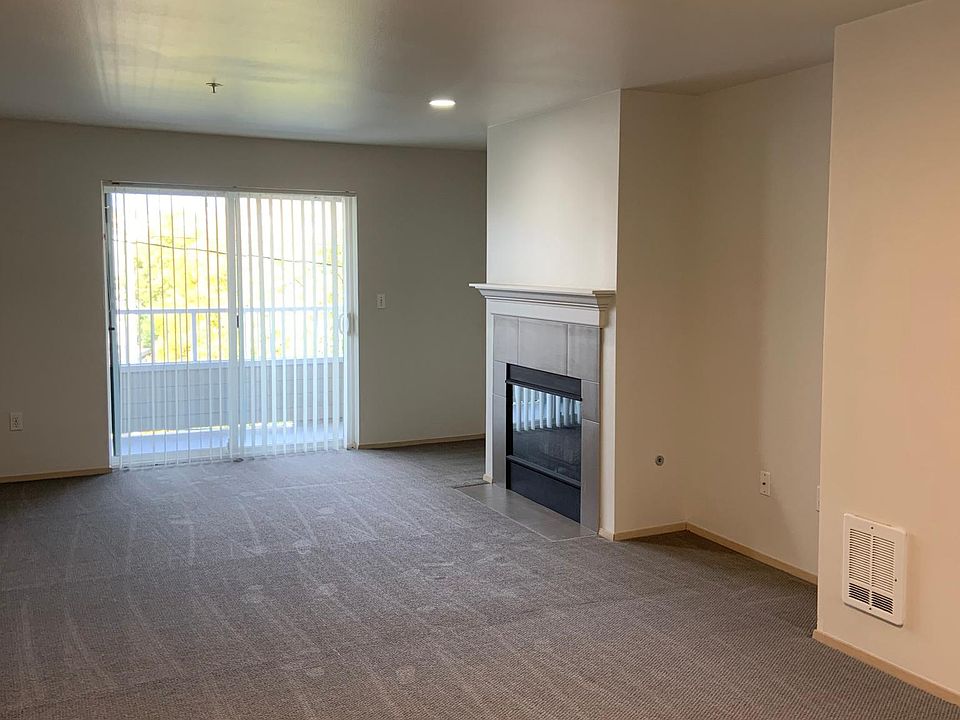1st image of 5901 Roosevelt Way Ne # Fl 3rd