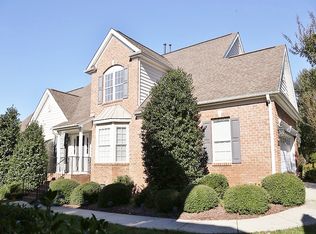 9261 Fawn Lake Dr, Raleigh, NC 27617