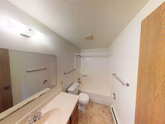 1208-24th-St-NW-2-12172019_080529