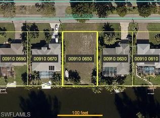 156 Kamal Pkwy, Cape Coral, FL 33904