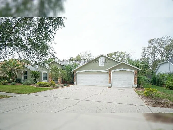 4 bed, 3.0 bath, 2683 sqft, $3,400 — Photo 2