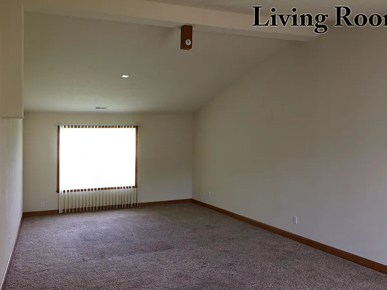 344 Mosaic Ln #3 — Photo 4