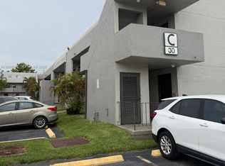 30 NW 87th Ave APT C223, Miami, FL 33172
