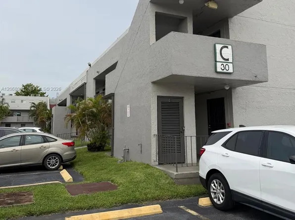 30 NW 87th Ave APT C223, Miami, FL 33172