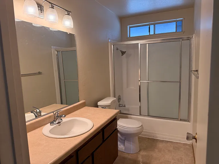 150 Yorkshire Ct #C — Photo 6