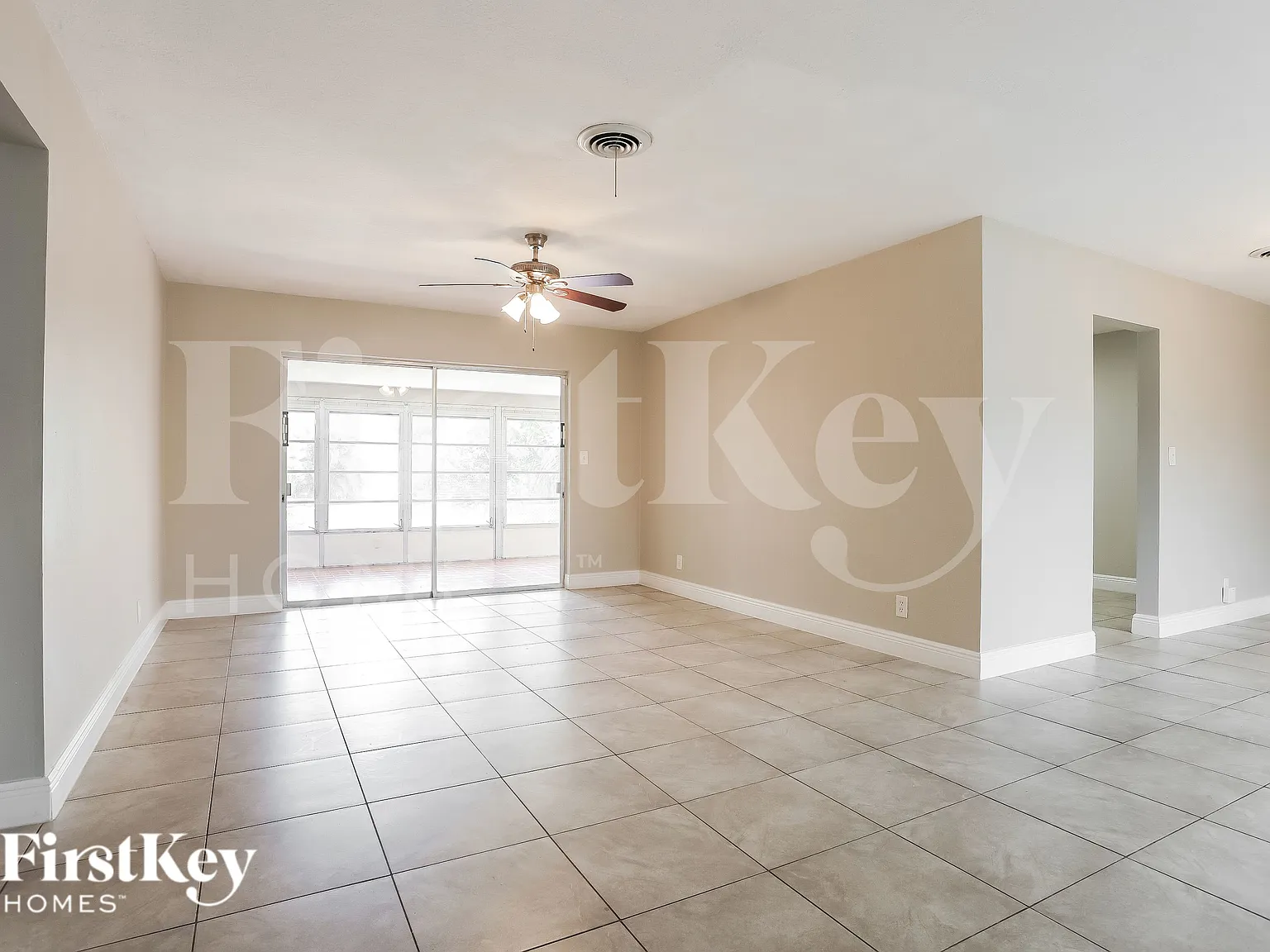 3 bed, 2.0 bath, 1380 sqft, $2,415 — Photo 3