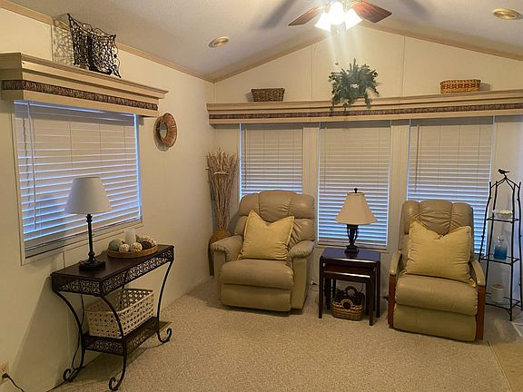 4th image of 9400 N Frontage Rd #402