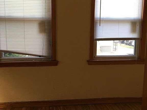 2nd image of 52 Copeland St #1