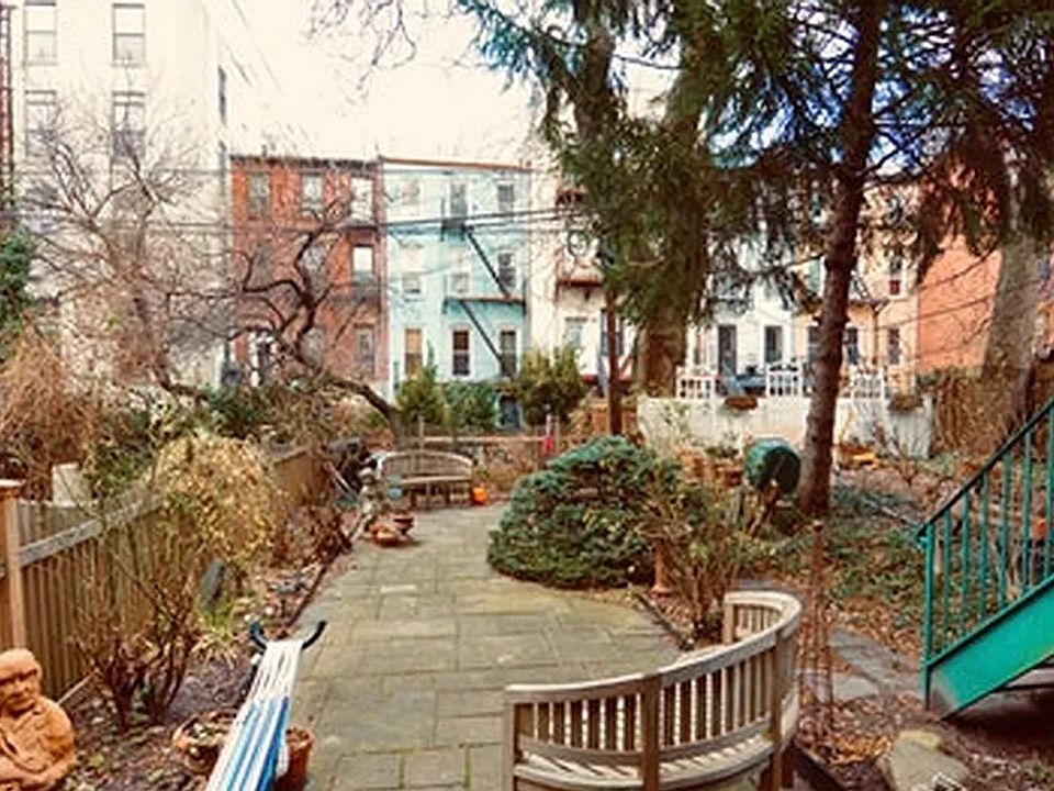 1st image of 635 Warren St #1