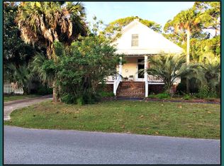 50 5th St, Apalachicola, FL 32320