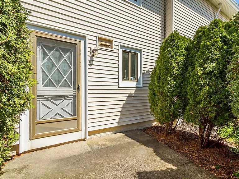 644 Eastbrooke Ln — Photo 20