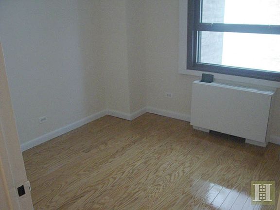 4th image of 4 Park Ave APT 6F