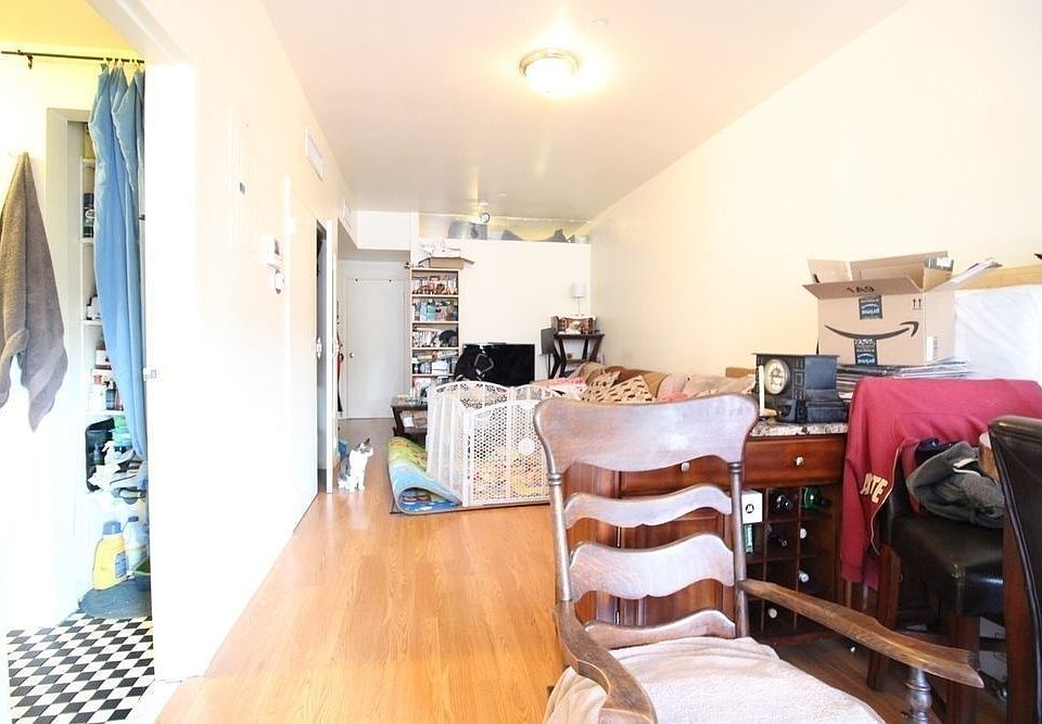 2nd image of 19 Ten Eyck St