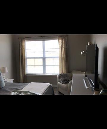 Great views watch the corn grow! Master bath and walkin clos