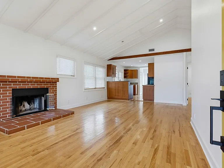 4356 Louisiana St — Photo 3