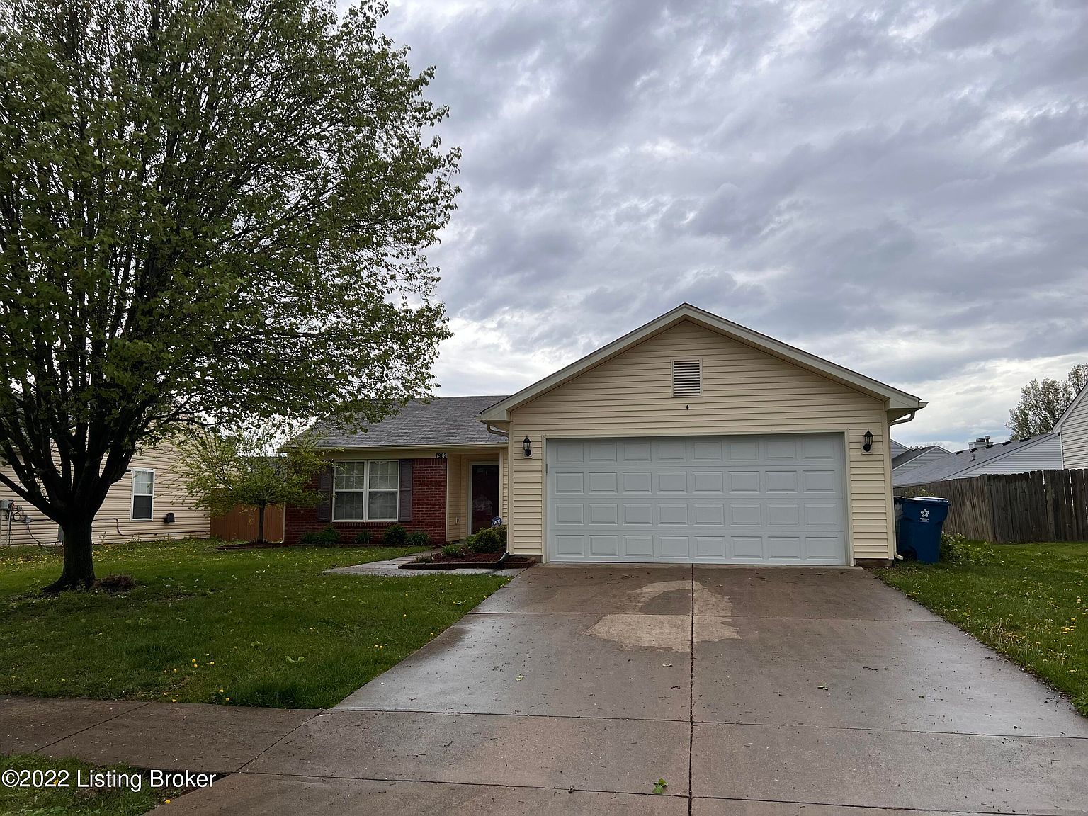 7902 Kenhurst Dr, Louisville, KY 40258 Zillow