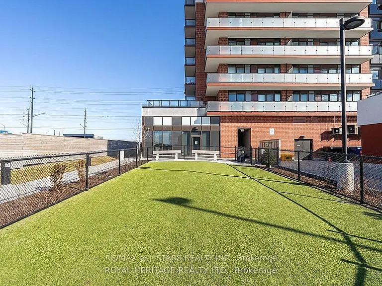 2550 Simcoe St N #214 — Photo 22