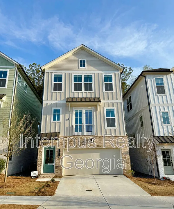 102 Pinecone Pkwy