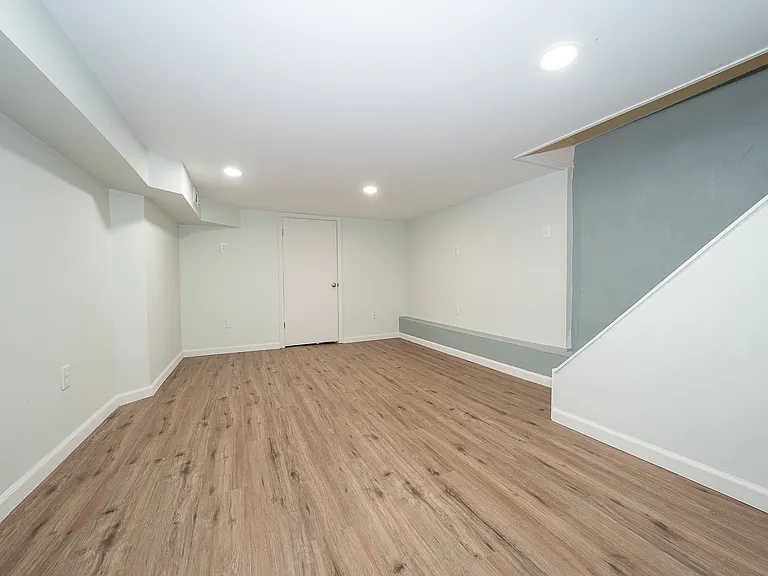 1916 S Alder St — Photo 25