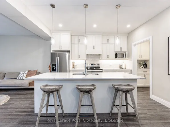 35 Wideman Blvd #3, Guelph, ON N1E 0S3