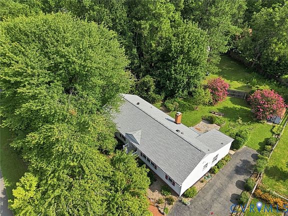 3rd image of 10080 Woodglen Dr