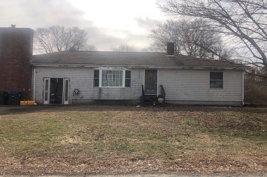 1st image of 17 Keith Ave