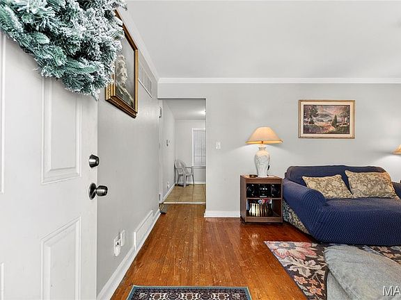 2nd image of 300 Royce Dr