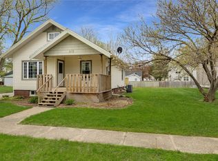 415 N 9th St, Adel, IA 50003