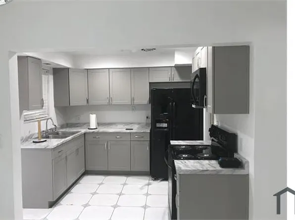 2410 Wiley Ct, Hollywood, FL 33020
