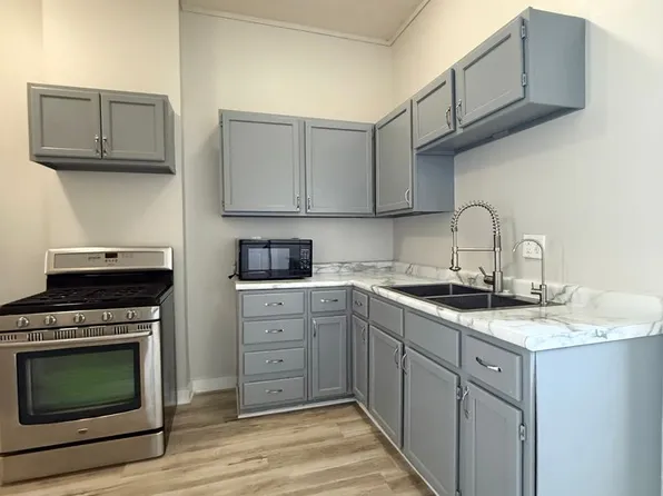 530 S 30th Street, 530 S 30th St APT 1, Omaha, NE 68105