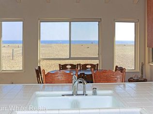 404 E Oceanfront, Newport Beach, CA 92661