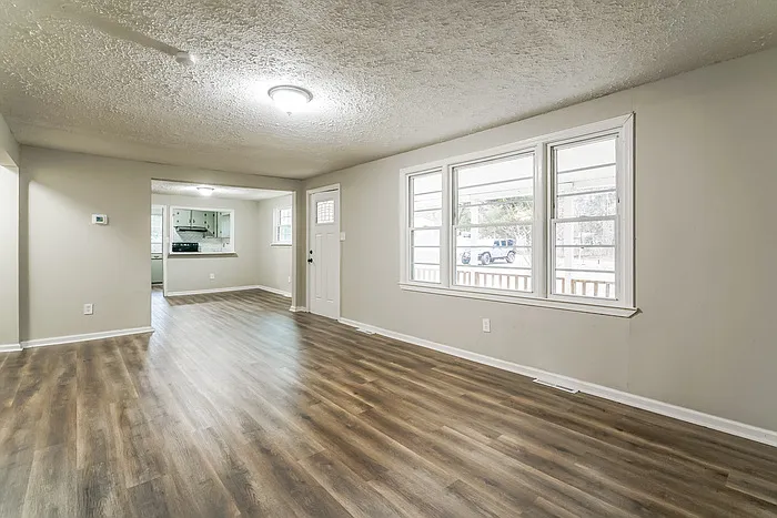 105 Weathington St SW — Photo 4